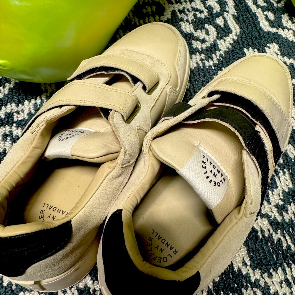 Loeffler by Randall size 8.5 tan color